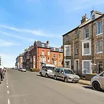 2 Bed In Oc-w026 *