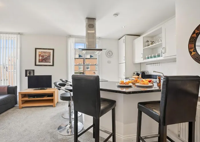 2 Bed In Oc-w026 דירה *