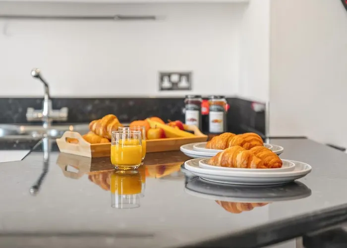 2 Bed In Oc-w026 דירה