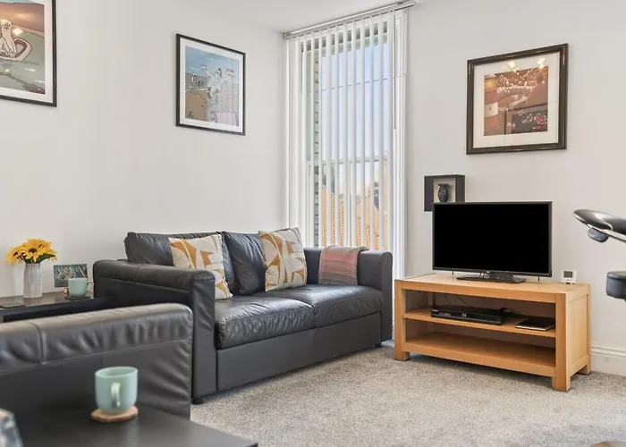 2 Bed In Oc-w026 דירה *